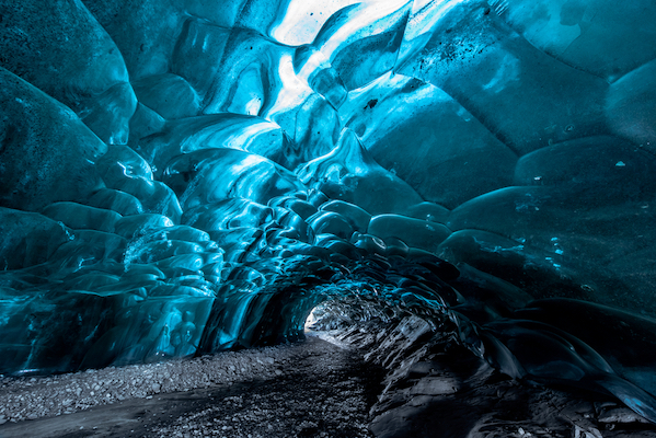 4 day iceland itinerary, inside a glacier on the into the glacier tour