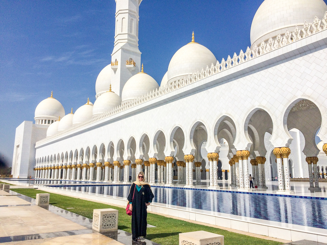 Ellie in black abaya  Sheikh Zayed Mosque, Visiting Sheikh Zayed Mosque,