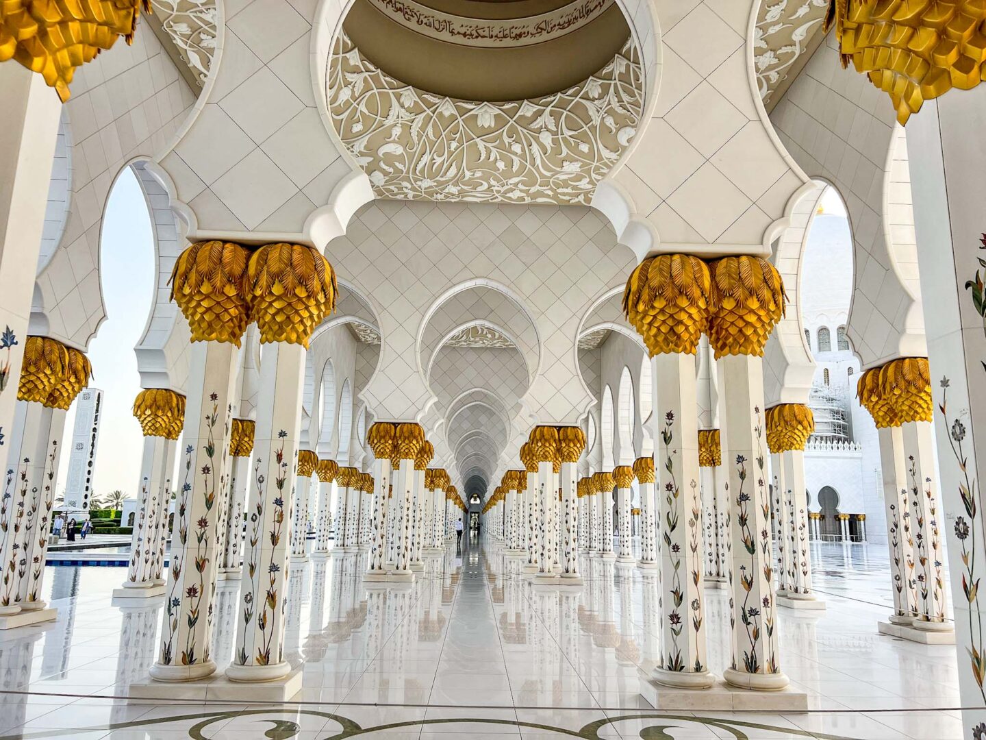 Sheikh Zayed Mosque, pillars with no people, Visiting Sheikh Zayed Mosque,