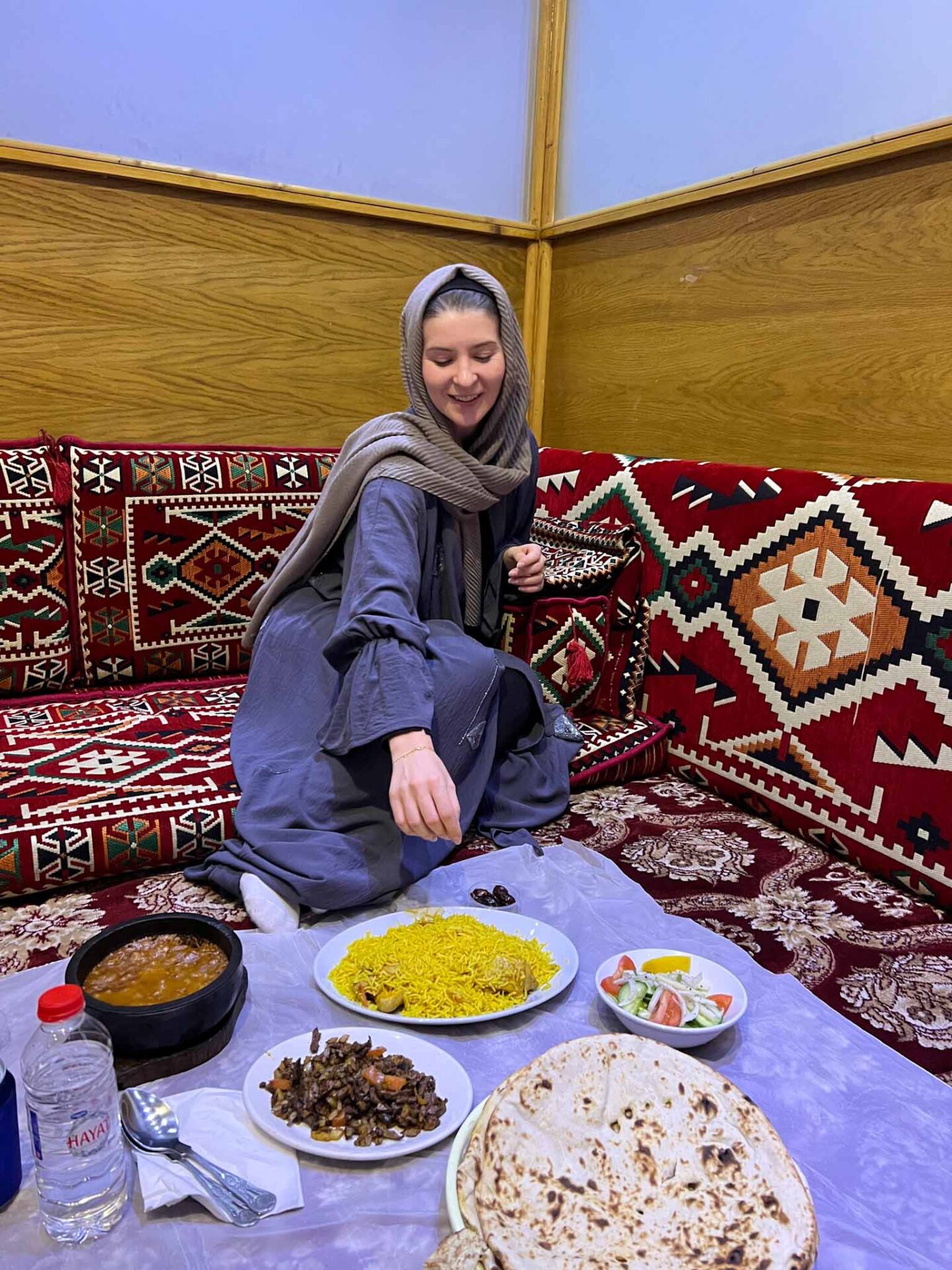Ramadan tips, Ellie eating Iftar in Arab restaurant 