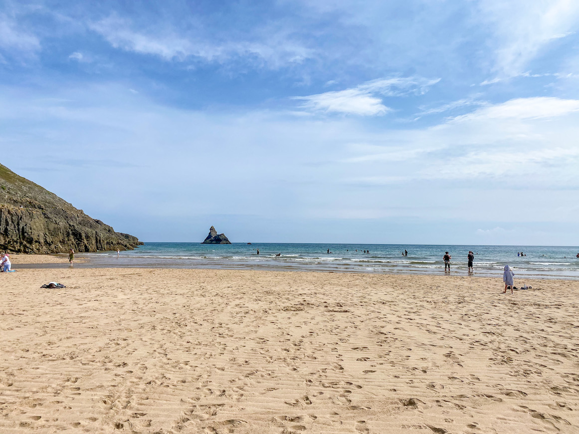 best beaches in South Wales, Broad Haven South Beach with sand and sea