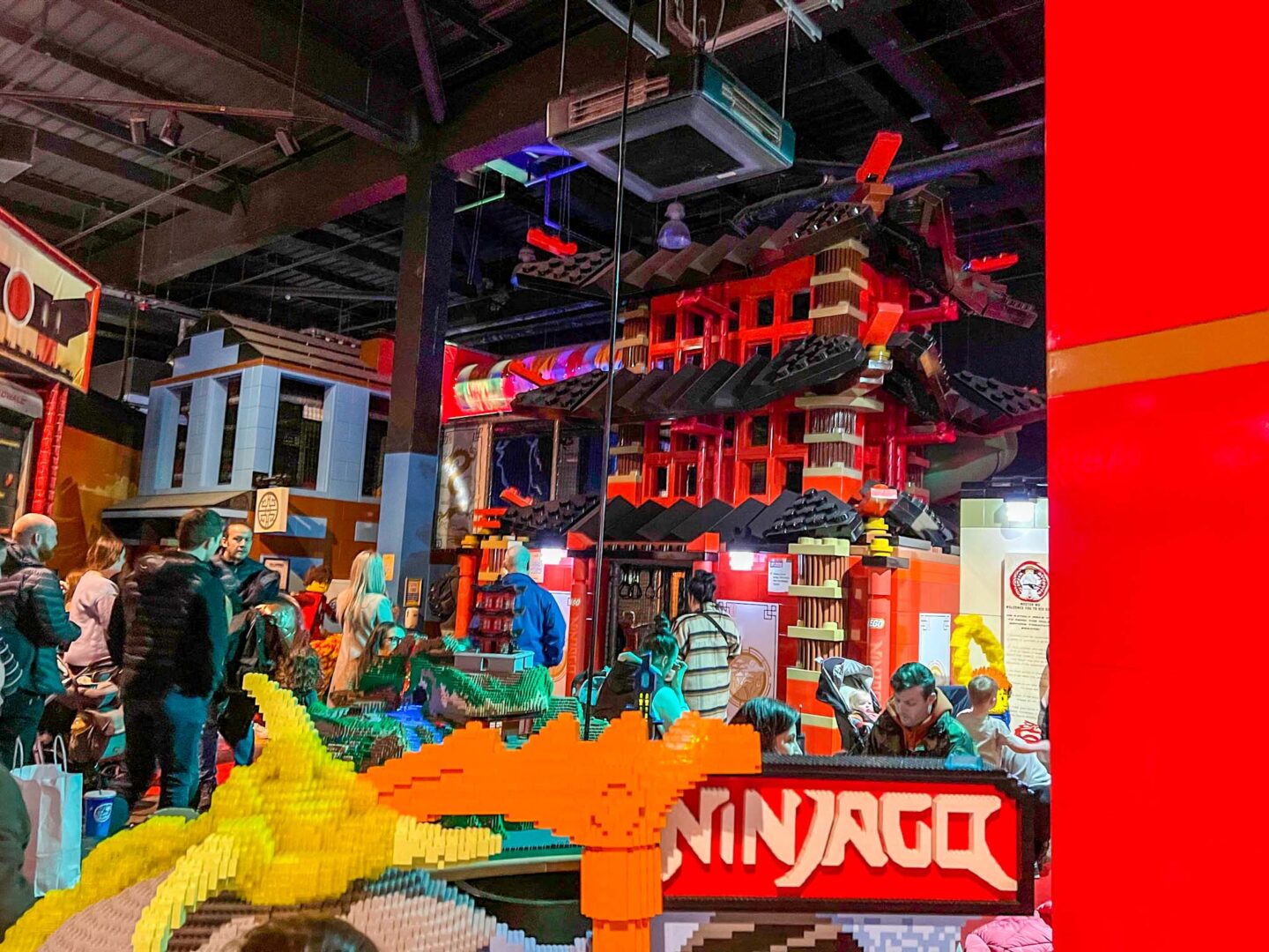 indoor activities in manchester, inside LEGOLAND Discovery Centre Manchester with rides