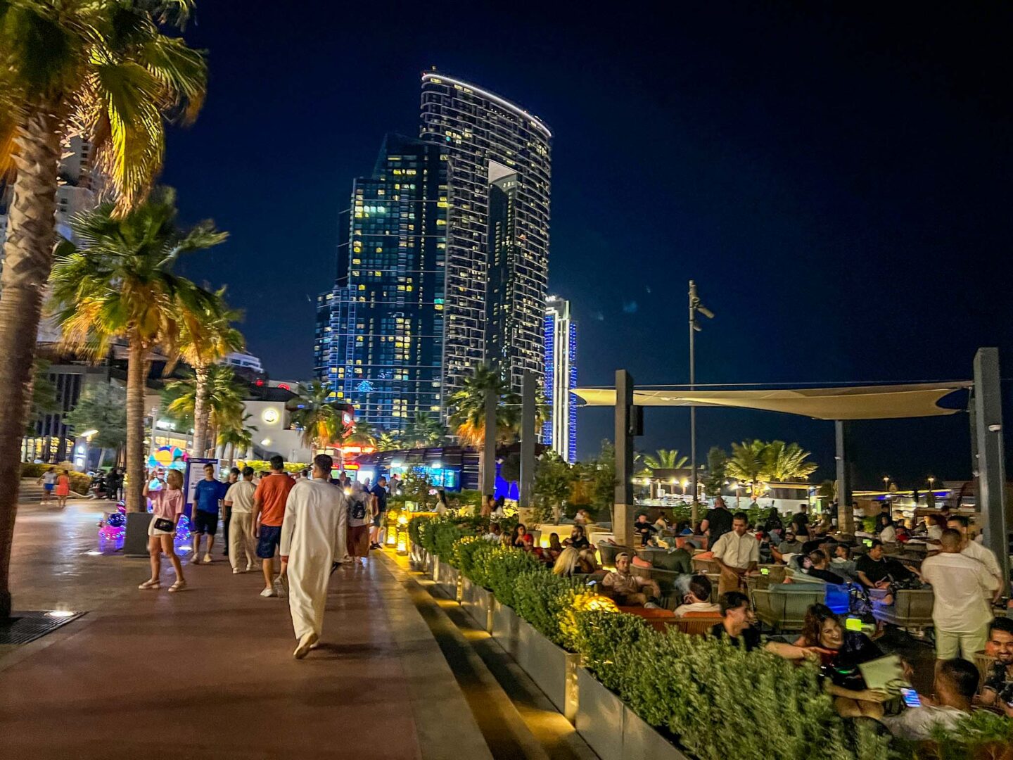 The Wandering Quinn Travel Blog Dubai vs Abu Dhabi, Dubai Marina at night