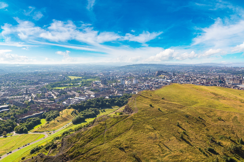 The Wandering Quinn Travel Blog 5 day Scotland itinerary, view from Arthurs seat Edinburgh 