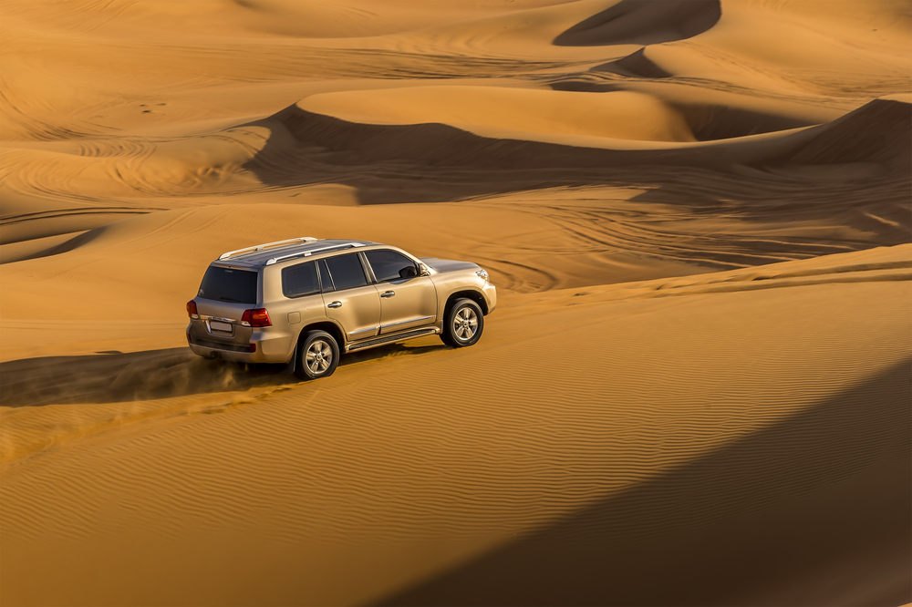 The Wandering Quinn Travel Blog hatta day trip, jeep in desert near Hatta