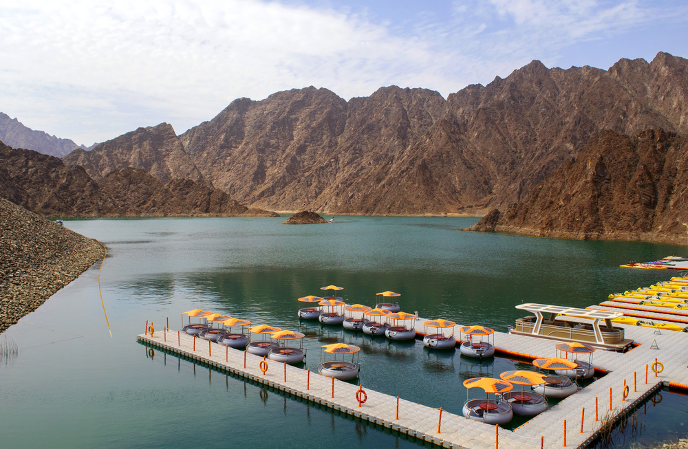 The Wandering Quinn Travel Blog things to do in hatta, hatta lake and water activities