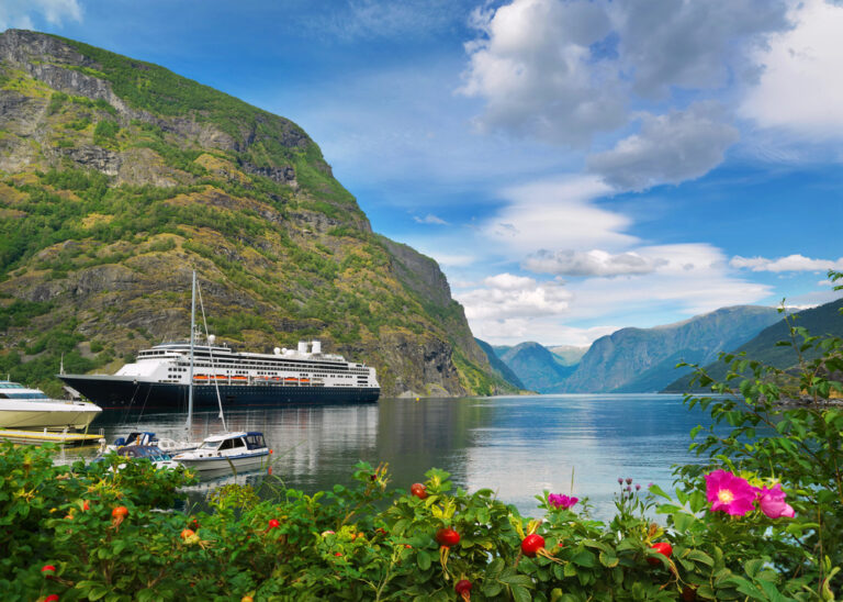 22 BEST Places to Go in EUROPE in JUNE! Travel Ideas!