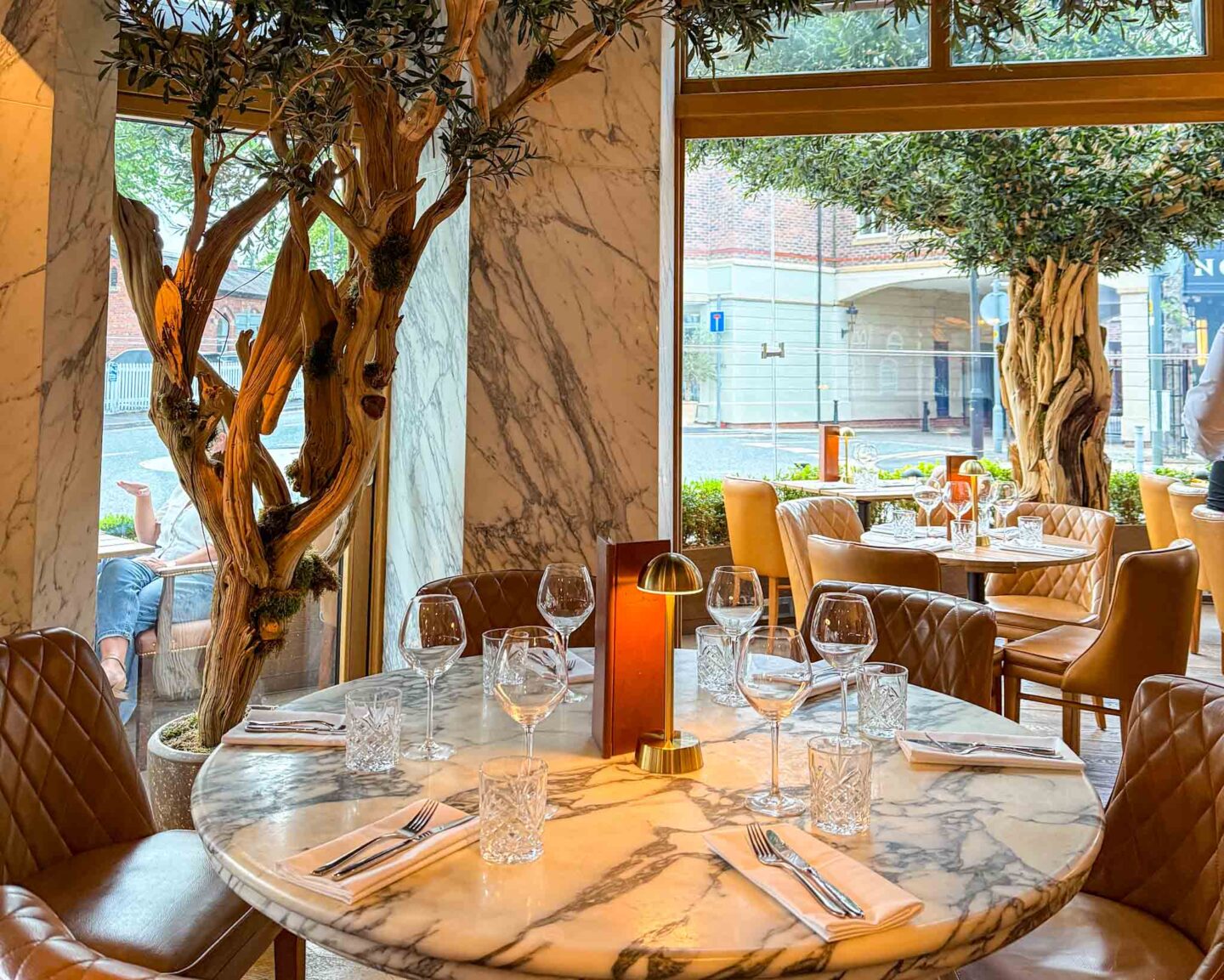 best halal restaurants manchester, Cibo hale restaurant with halal options 