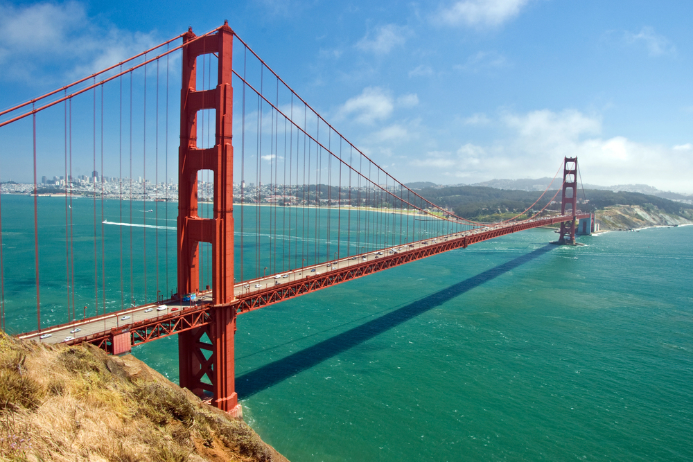 best places to visit in North America in October, San Francisco Golden Gate Bridge with sunshine 