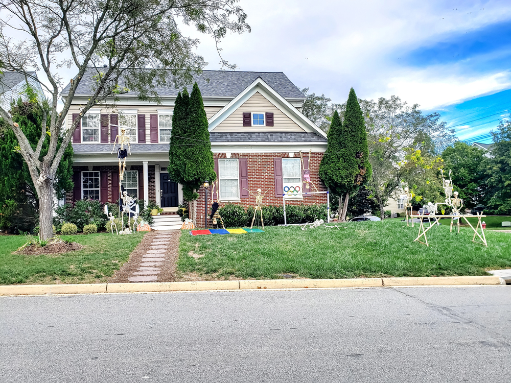 best places to visit in North America in October, house decorated for halloween in Salem, USA