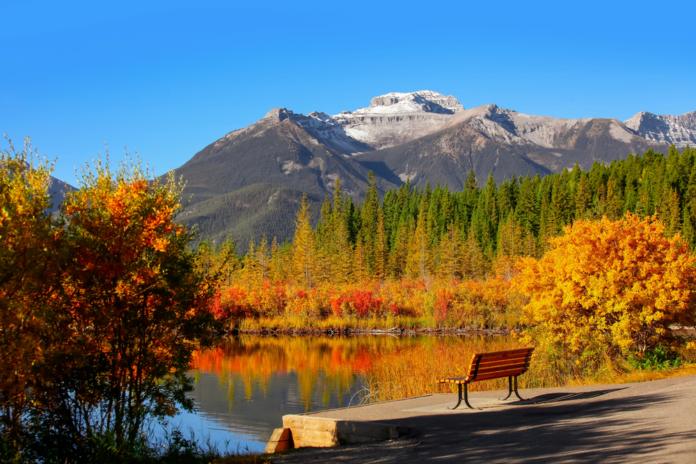 best places to visit in North America in October, Algonquin park lake in October