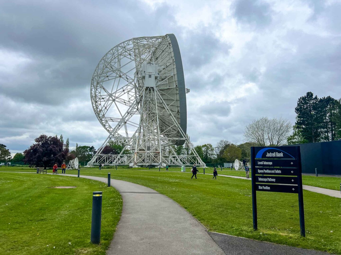 Family days out Cheshire, Jodrell Bank telescope