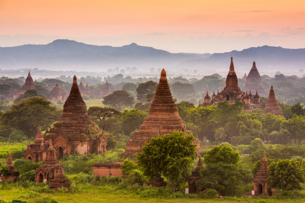 temples inn Bagan, view over Raja Ampat, best places to visit in Asia in November,