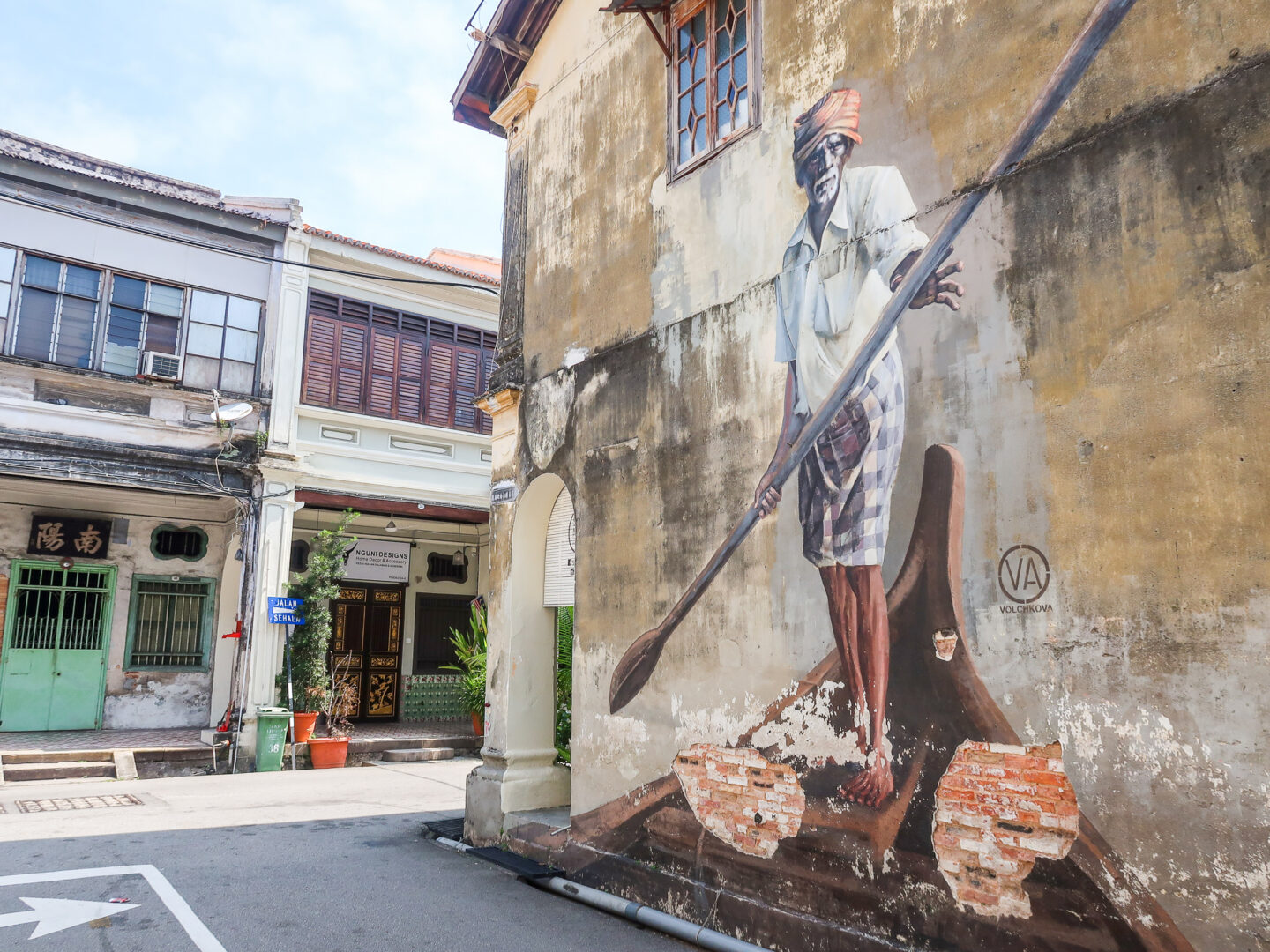 street art in Georgetown, best countries to visit in December